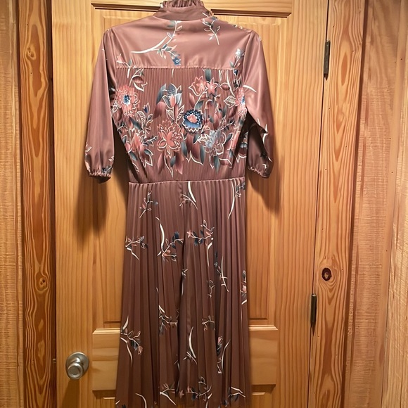 Vintage Retro Flower Dress - Picture 5 of 6